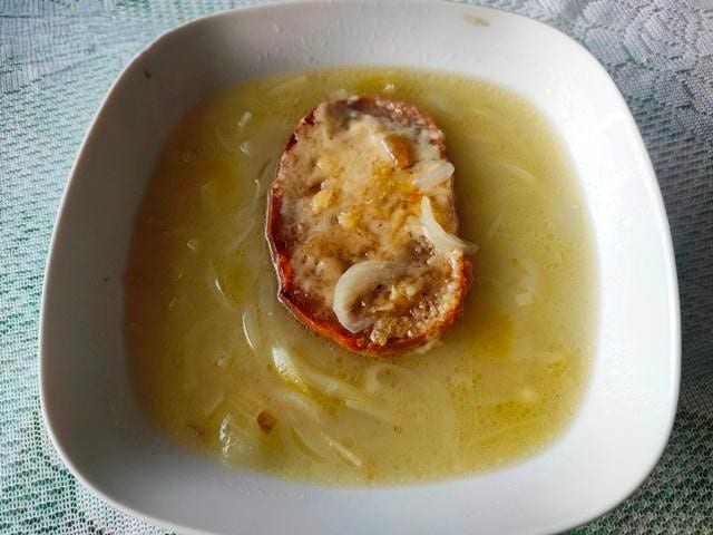 lukovyi-soupe Луковый суп по-французски: рецепт