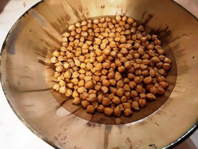 Салат с горохом нут