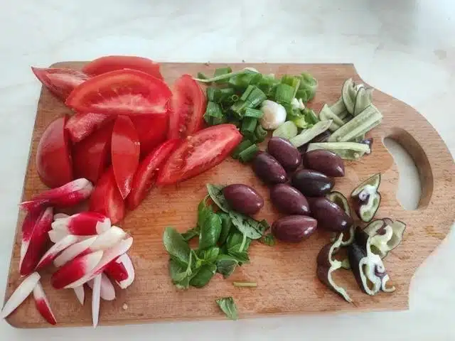 Салат Нисуаз с тунцом: классический рецепт