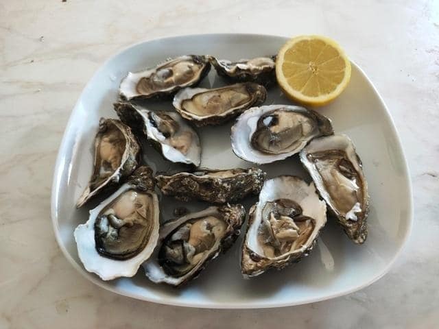 Как открыть устрицу?